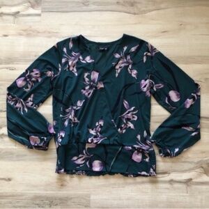 Green Floral V-Neck le chateau Blouse